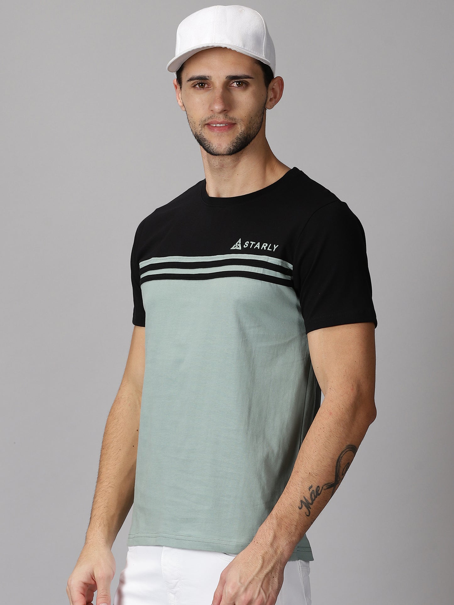 ColourBlocked T-Shirt: Black-C Green