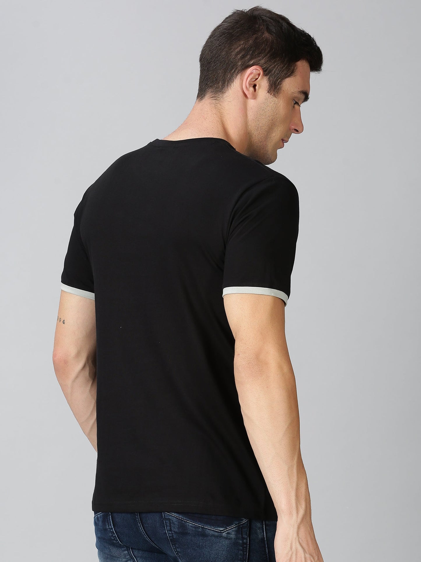 ColourBlocked T-Shirt: Black