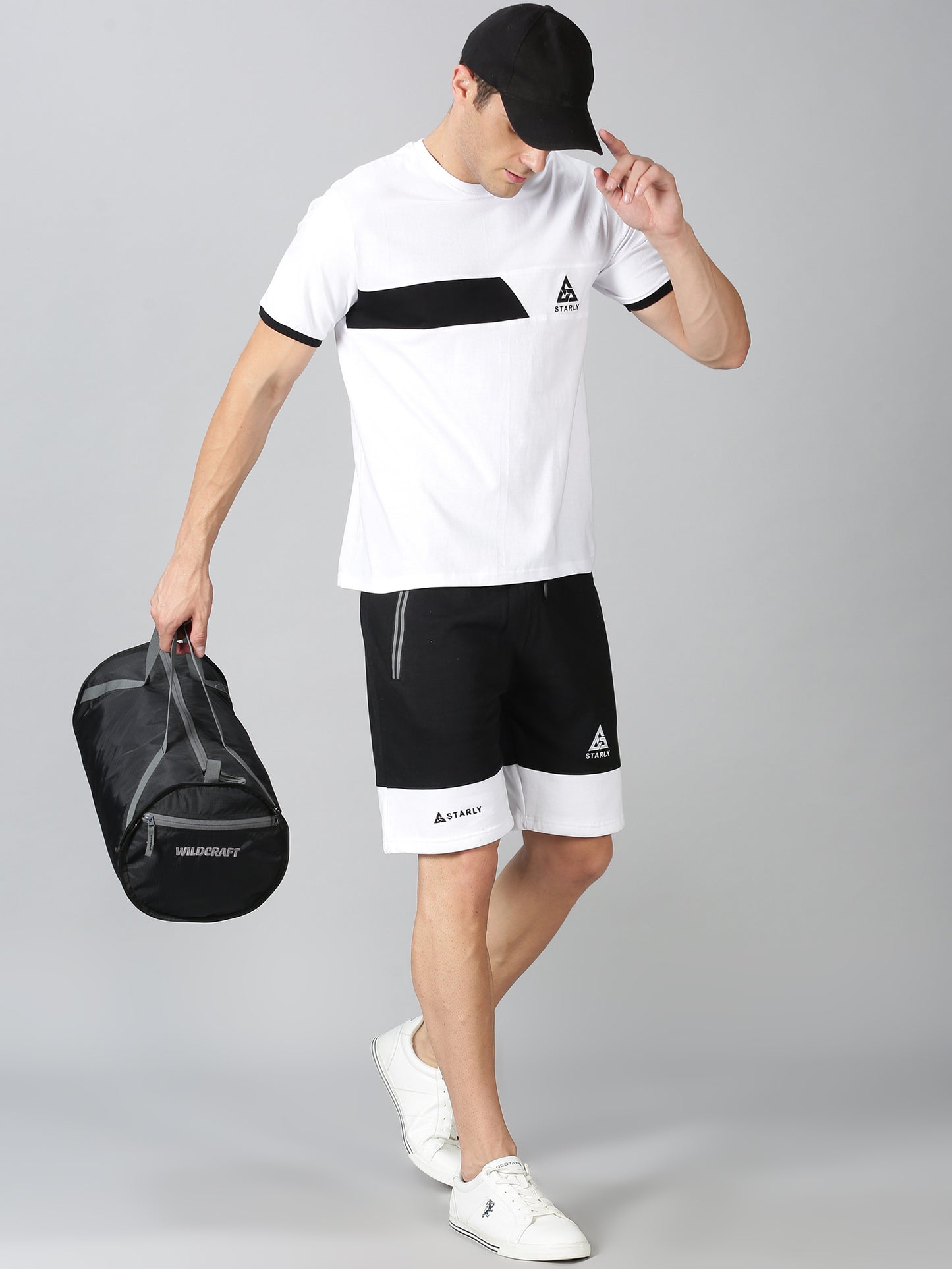 Block Pattern Shorts: Black