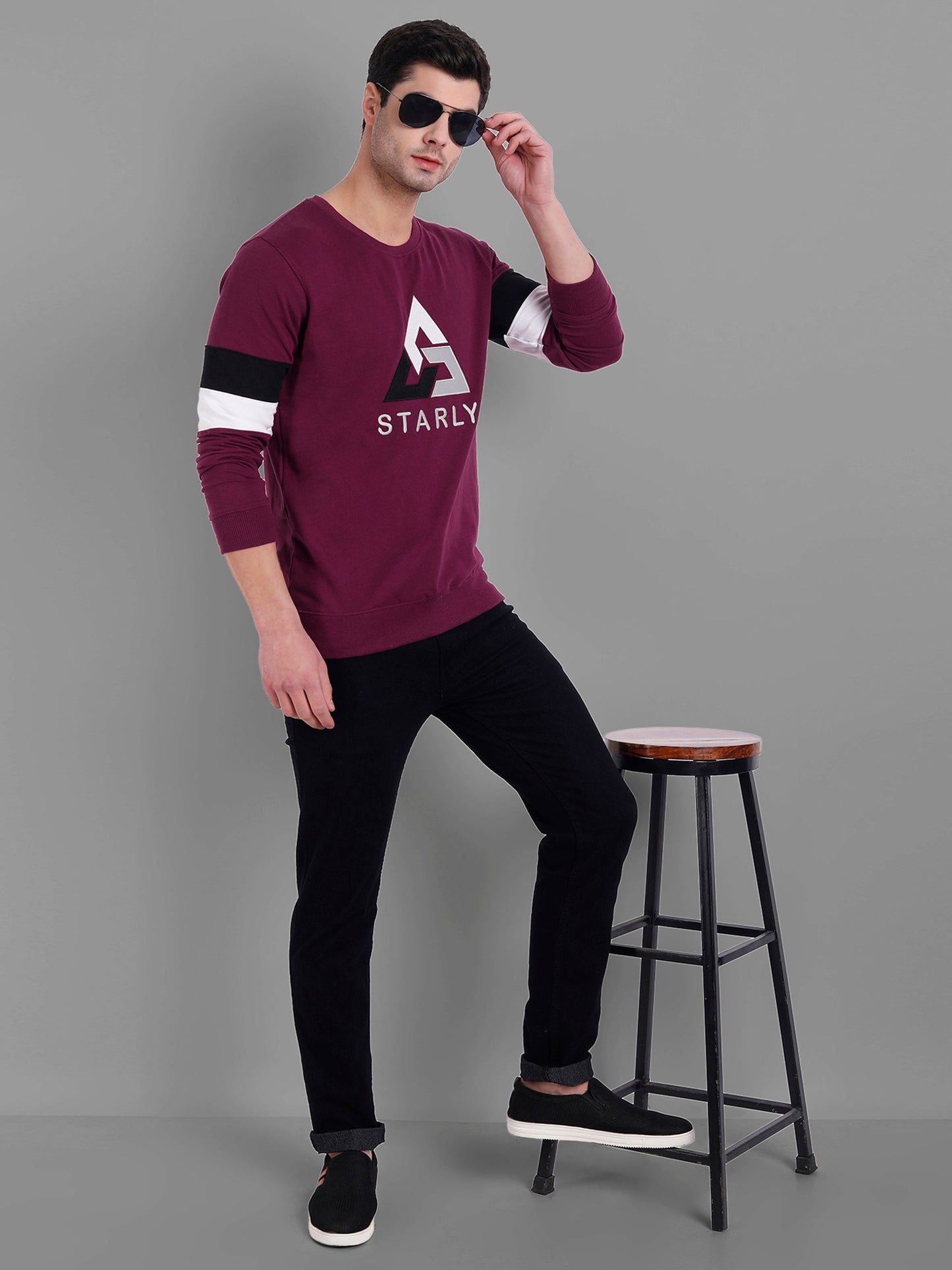 Men Maroon Embroidered Sweatshirt